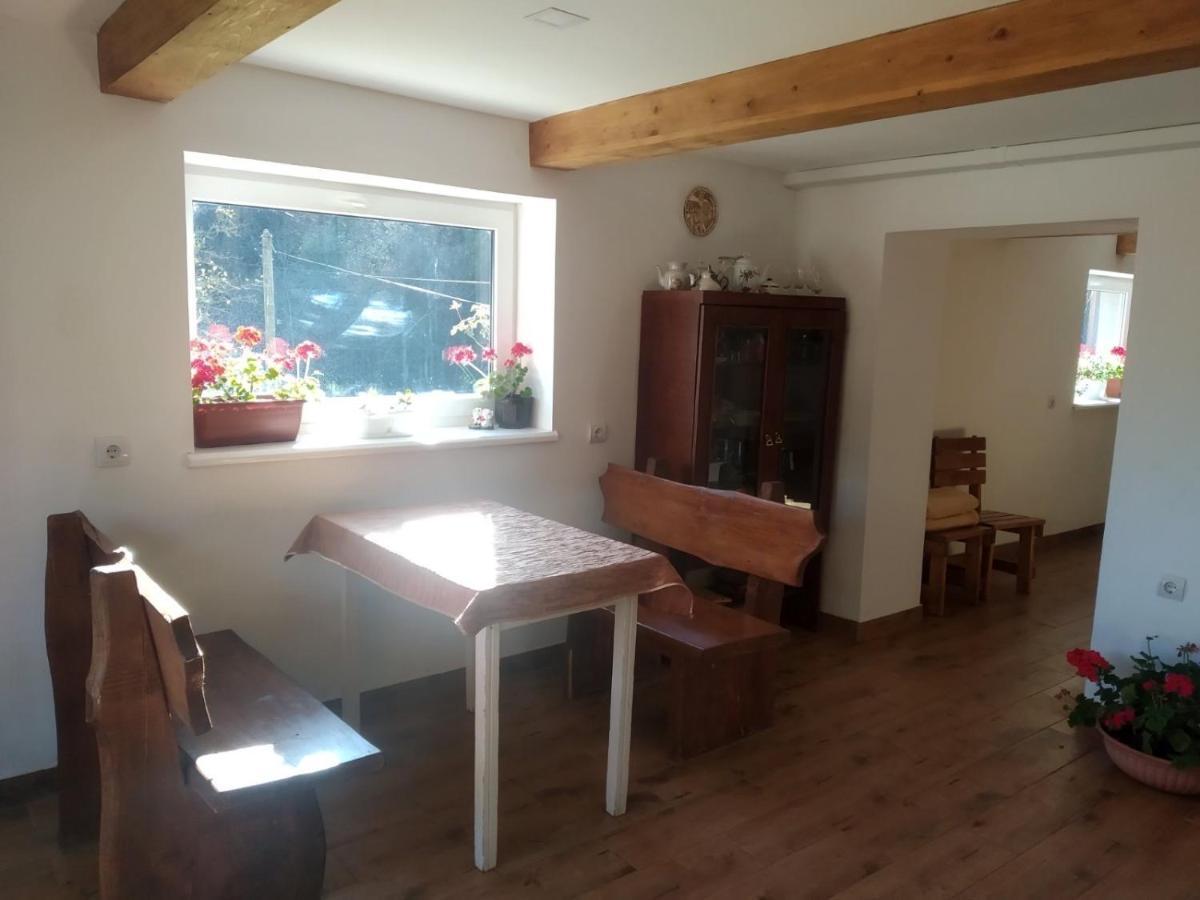 Сервус Guest Hotel Yaremche Luaran gambar