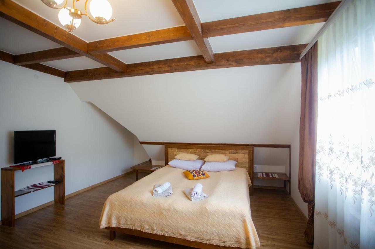 Сервус Guest Hotel Yaremche Luaran gambar