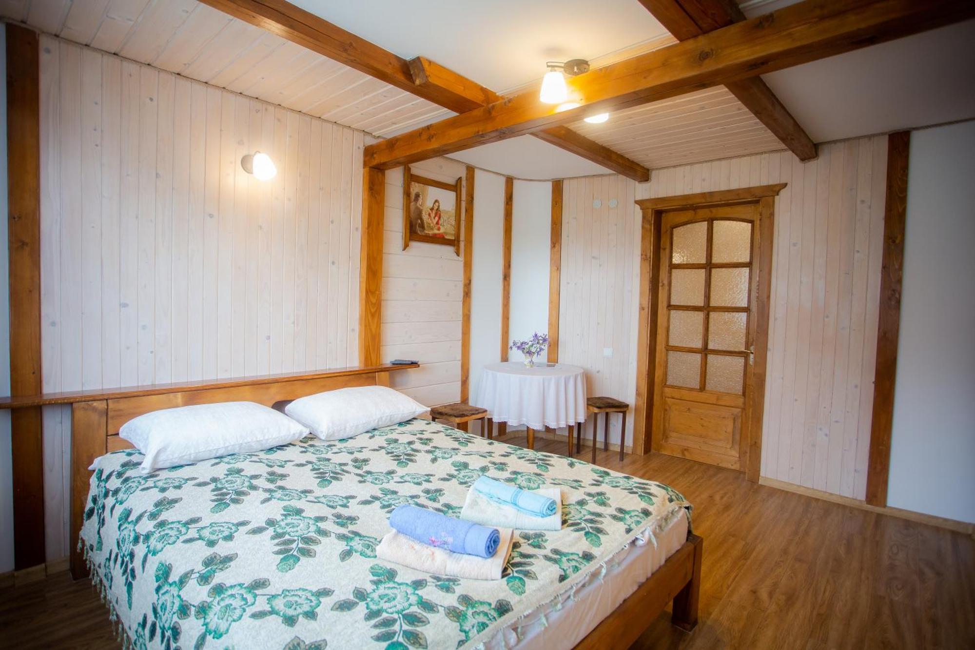 Сервус Guest Hotel Yaremche Luaran gambar
